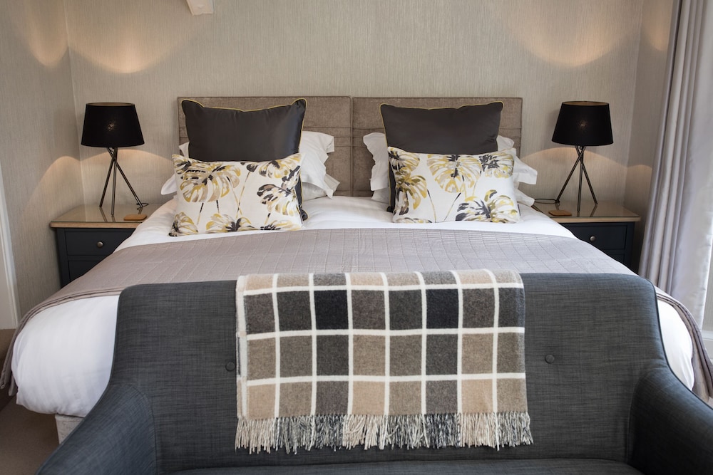 Standard Double (King Bed)