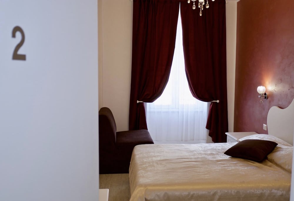 Deluxe Double Room, City View photo 2