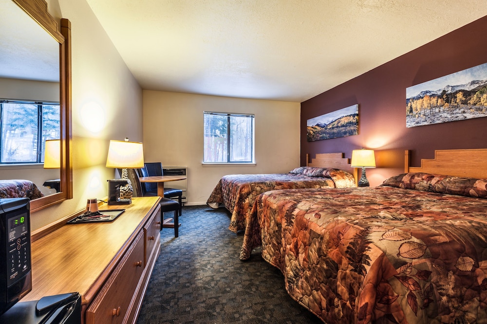 Basic Double Room, 2 Queen Beds, Non Smoking (Rustic)