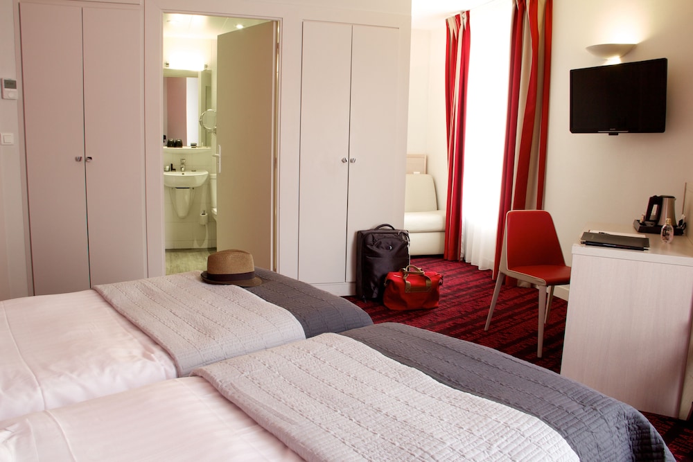 Classic Triple Room photo 2
