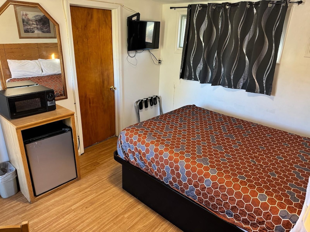 Room, 1 Queen Bed, Non Smoking photo 3