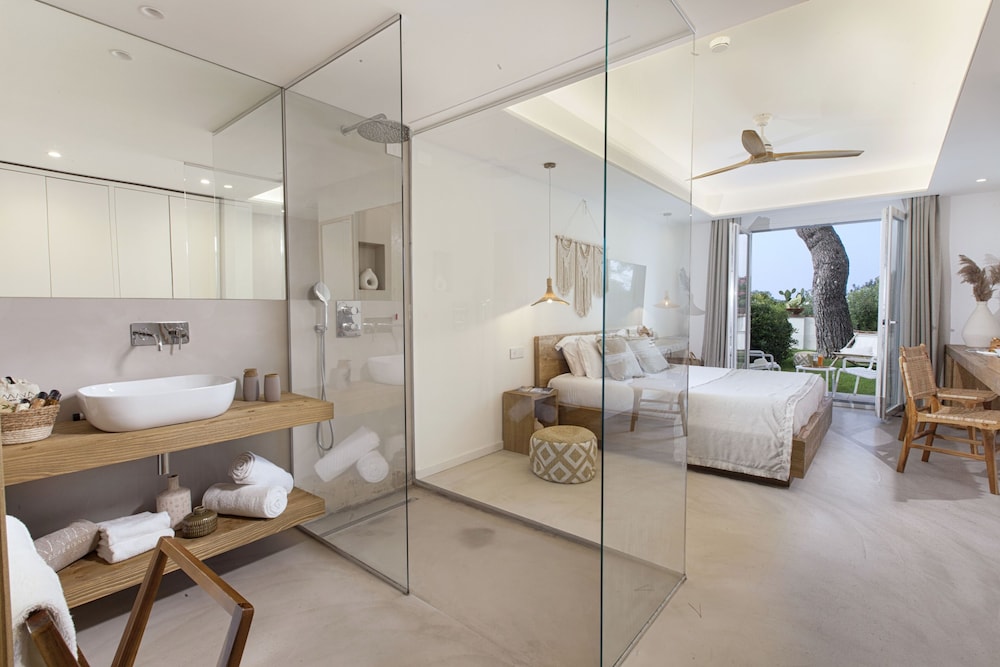 Classic Double Room, Patio, Garden View - Photo 4