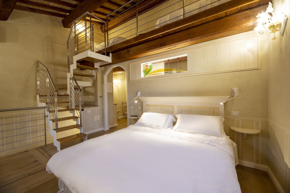 Quadruple Room - Photo 1