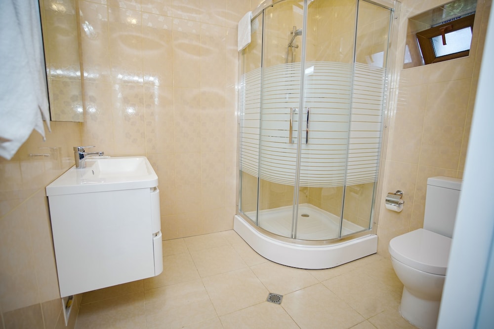 Standard Triple Room photo 2