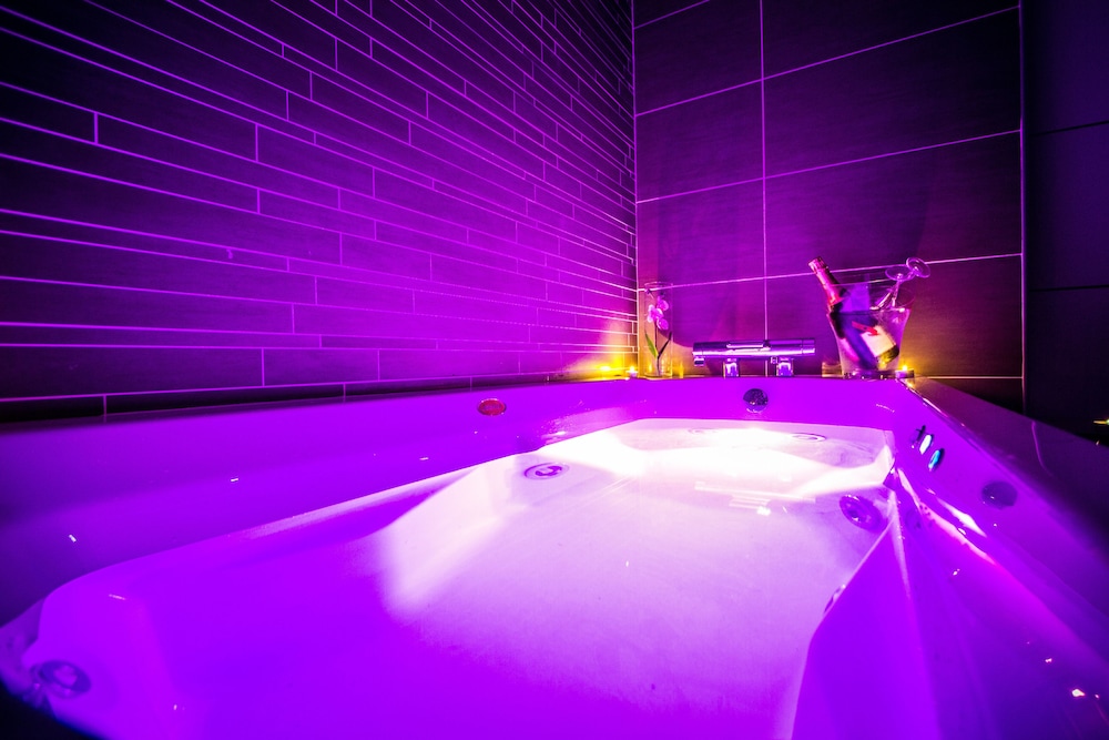 Exclusive Double Room, Jetted Tub, Sea View