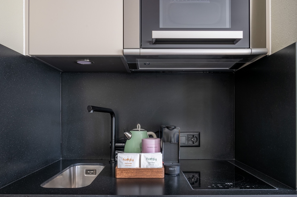 Medium Studio, Kitchen, Balcony