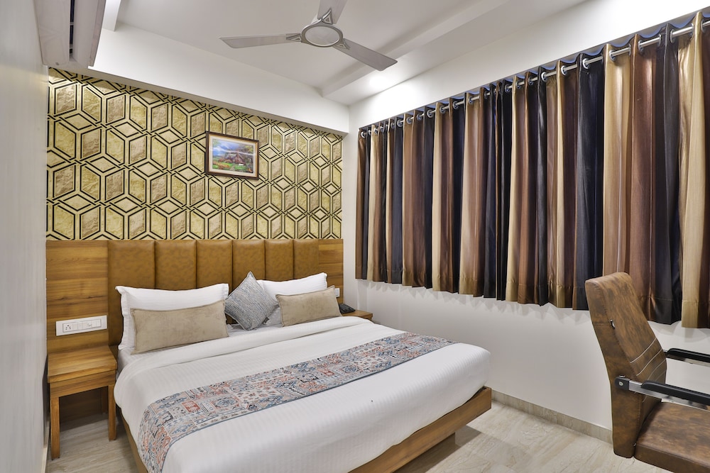 Deluxe Room - Photo 4
