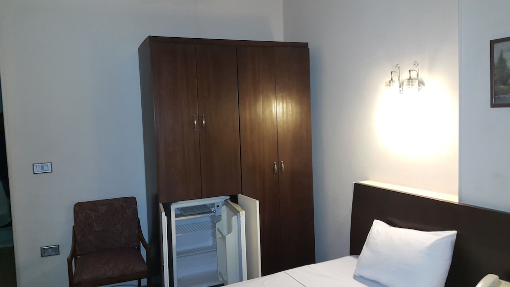 Twin Room, River View - Photo 8