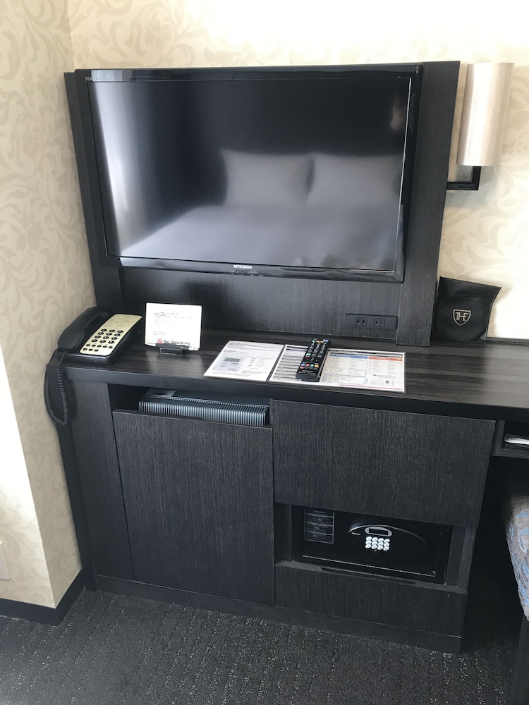 Premier Twin Room - Photo 2