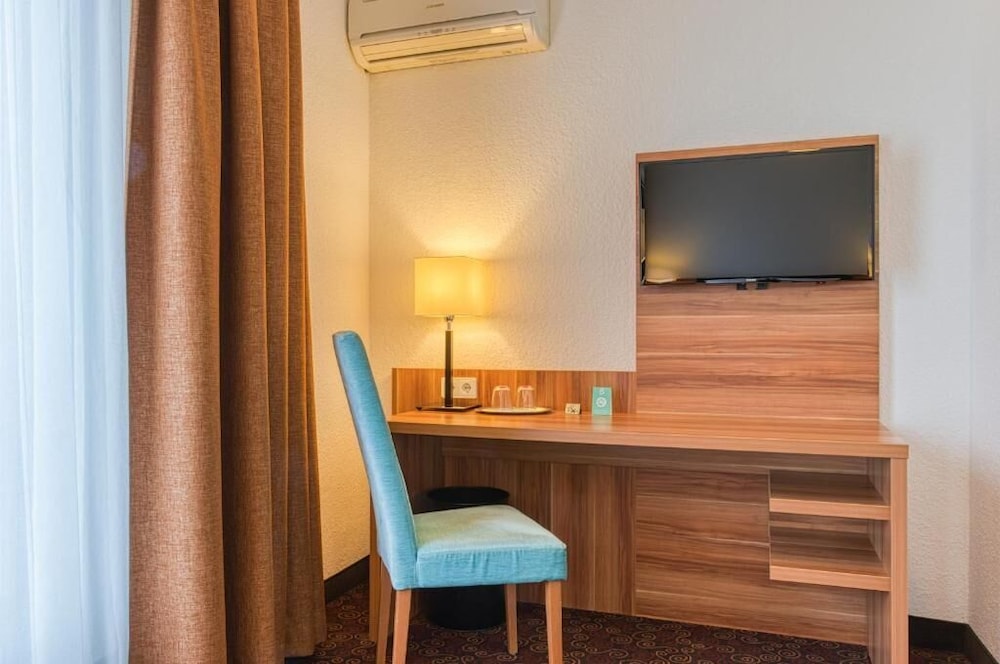 Classic Double Room - Photo 7