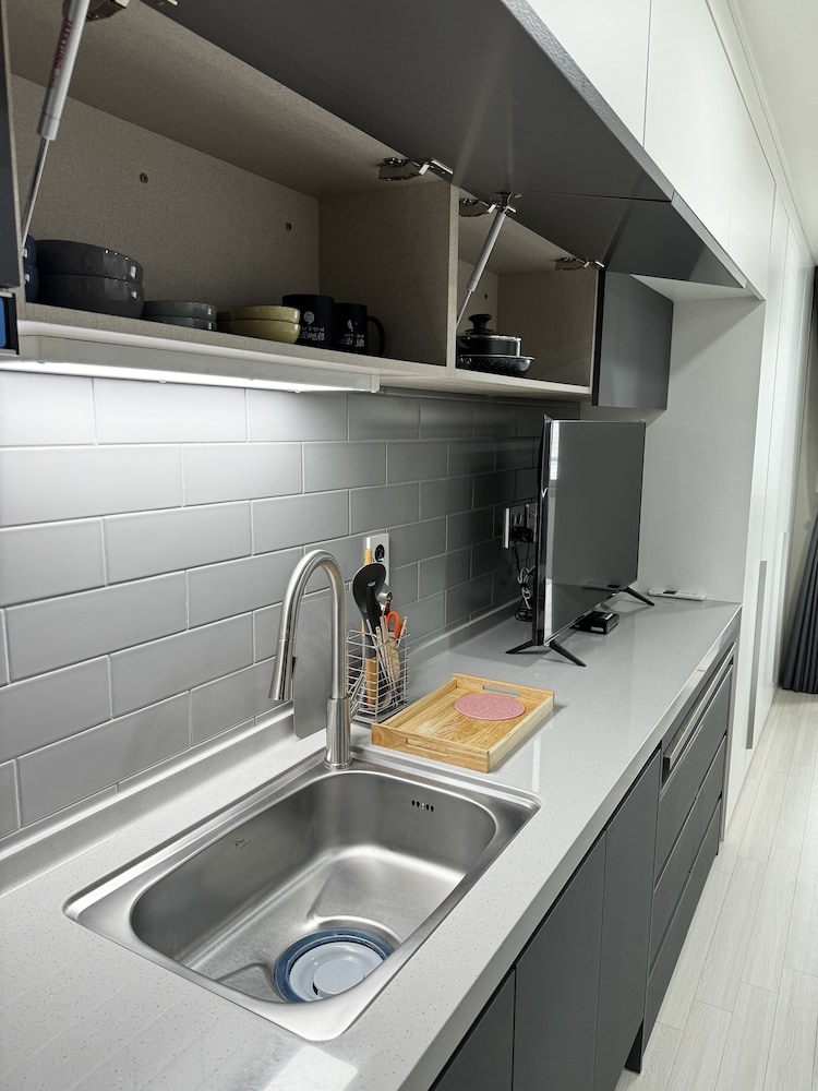 Standard Twin Room - Photo 3