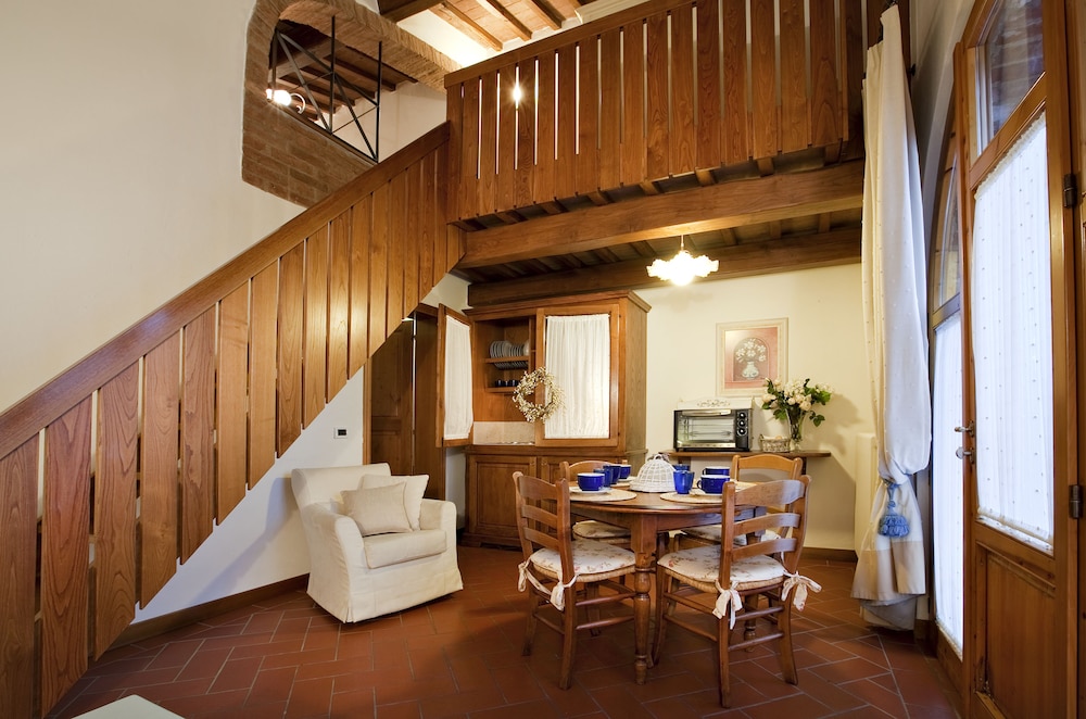 Traditional Apartment, 1 Bedroom, Private Bathroom, Ground Floor