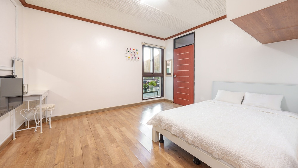 Basic Room, 1 Bedroom (Poodle 103) photo 3