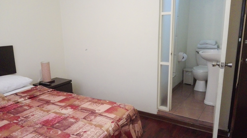 Single Room photo 2