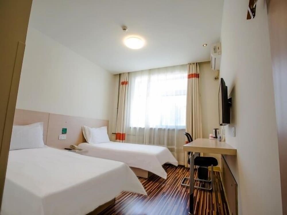 Double Room (B) photo 2