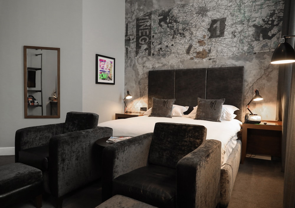 Club Twin Room - Photo 3