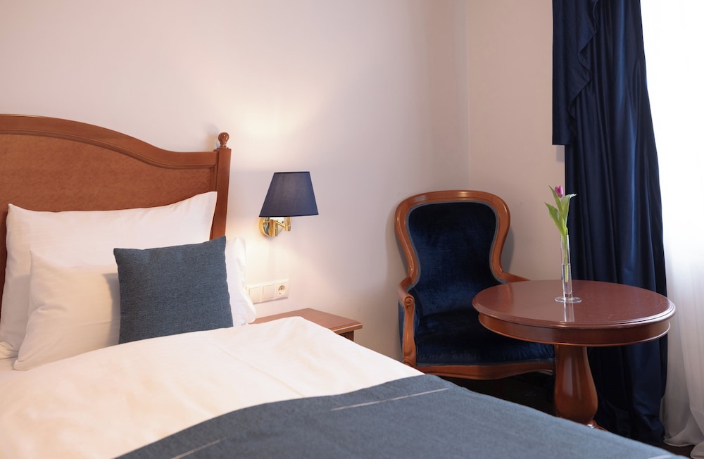 Standard Room, 1 King Bed (Family Room)