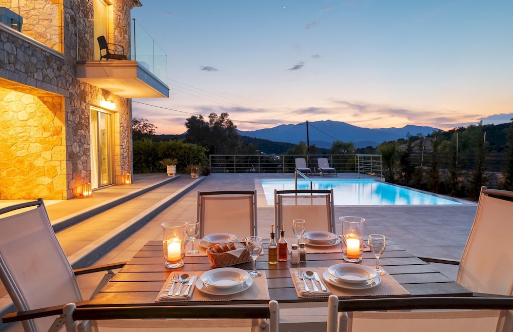 Villa photo 3