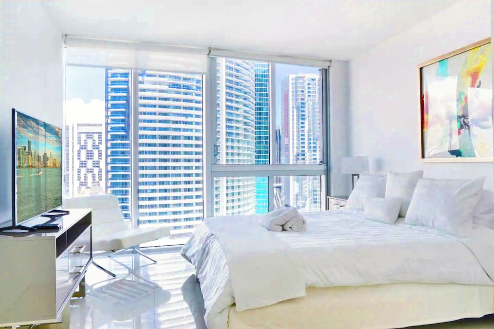 Luxury Condo, 2 Bedrooms, City View photo 1