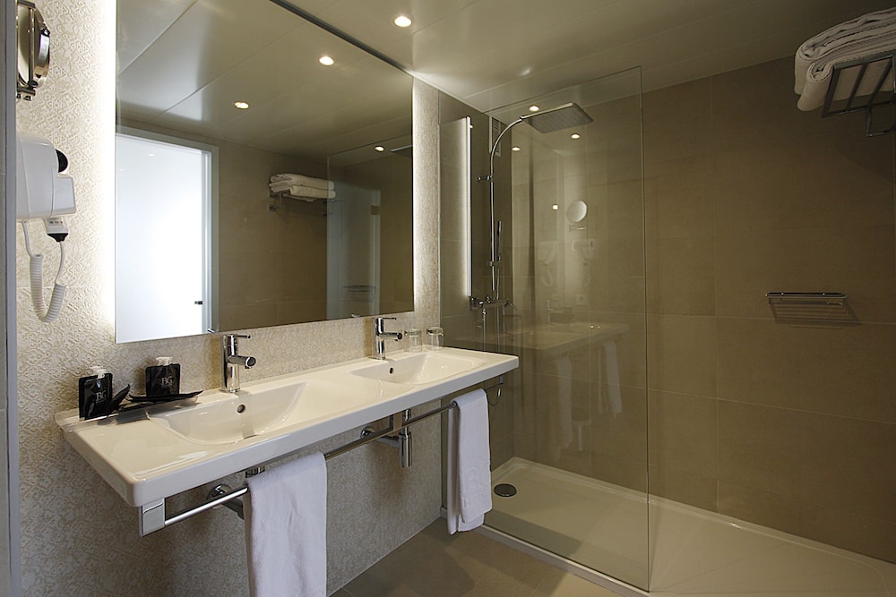 Standard Suite, 1 Bedroom (1)