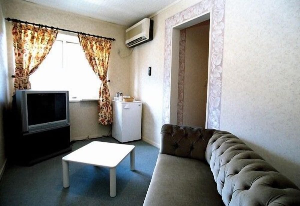 Standard Twin Room, Non Smoking (Main Building) photo 1