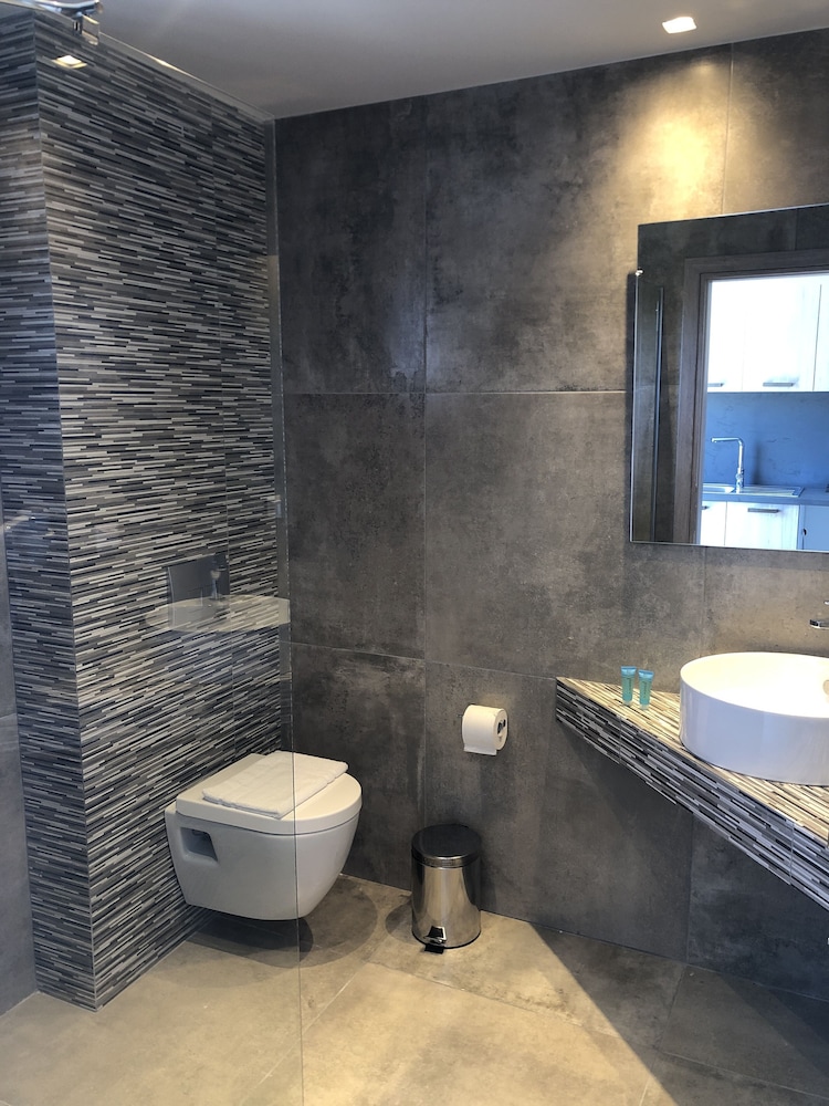 Deluxe Triple Room - Photo 4
