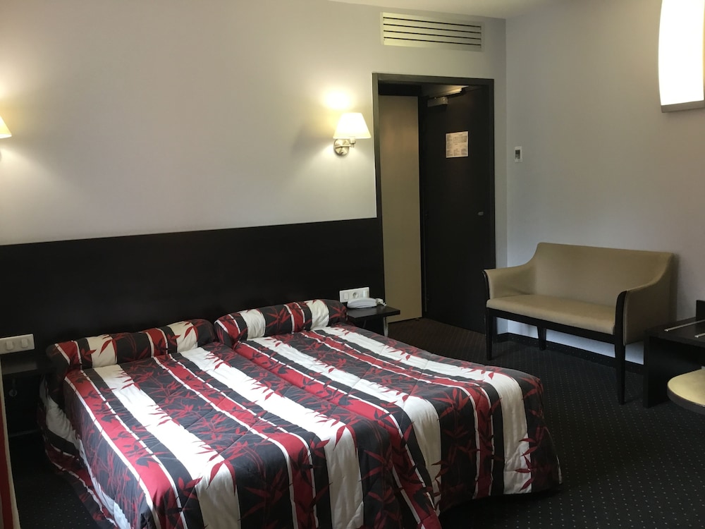 Family Triple Room (3 pax) - Photo 3