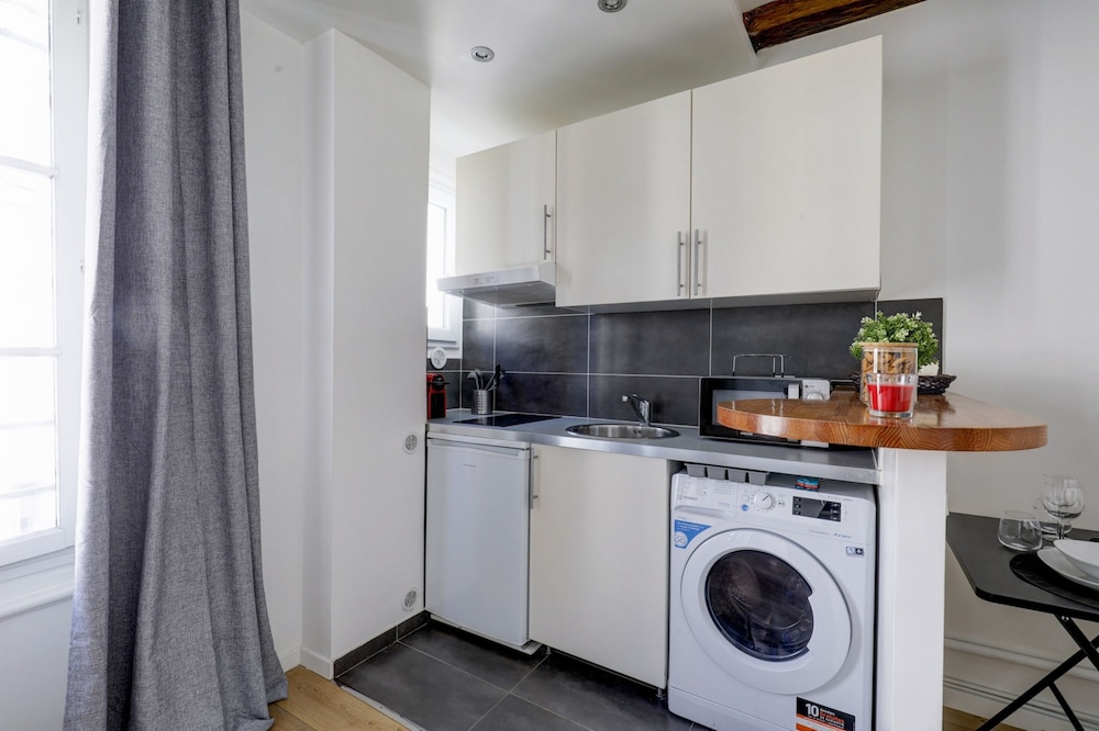 Basic Apartment photo 2