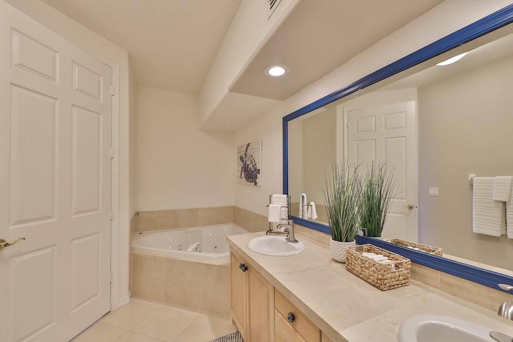 Luxury Townhome photo 3