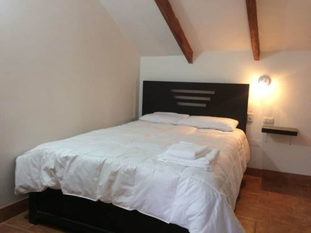 Double or Twin Room, Private Bathroom photo 1