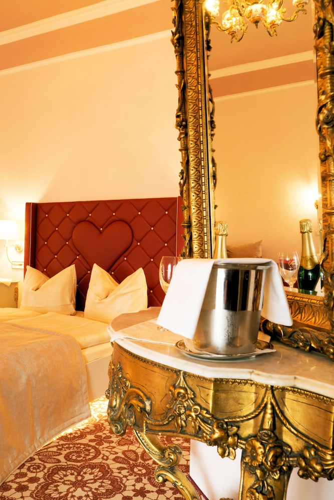 Honeymoon Double Room photo 2
