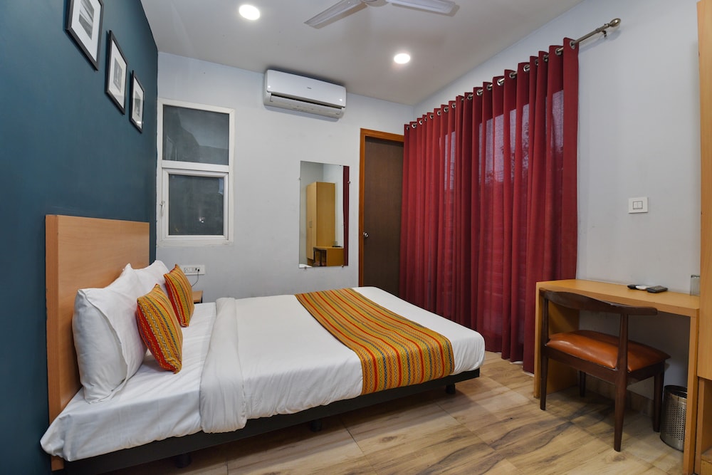 Deluxe Room - Photo 7