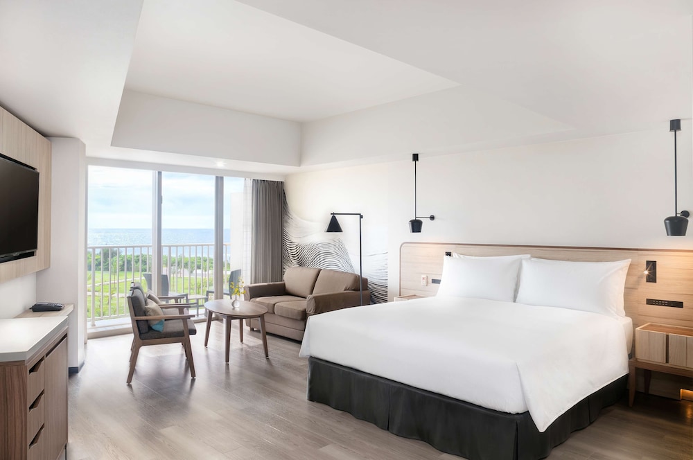 Room, 1 King Bed, Accessible, Ocean View