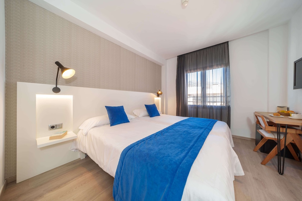 Double Room (interior)