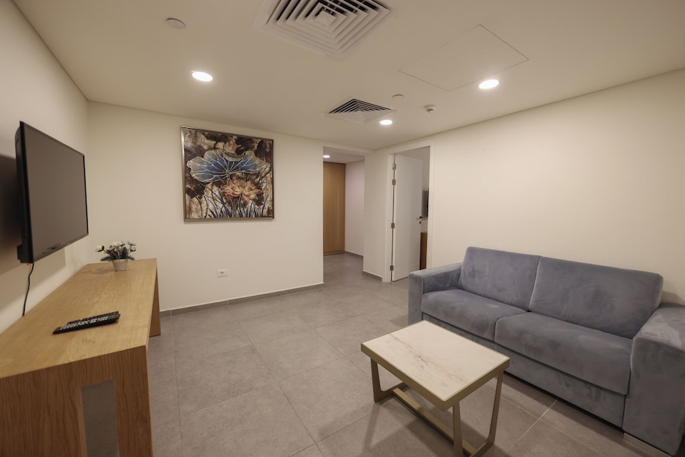 Family Studio Suite