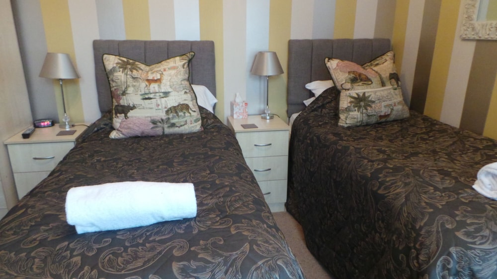 Classic Twin Room, Courtyard View photo 2