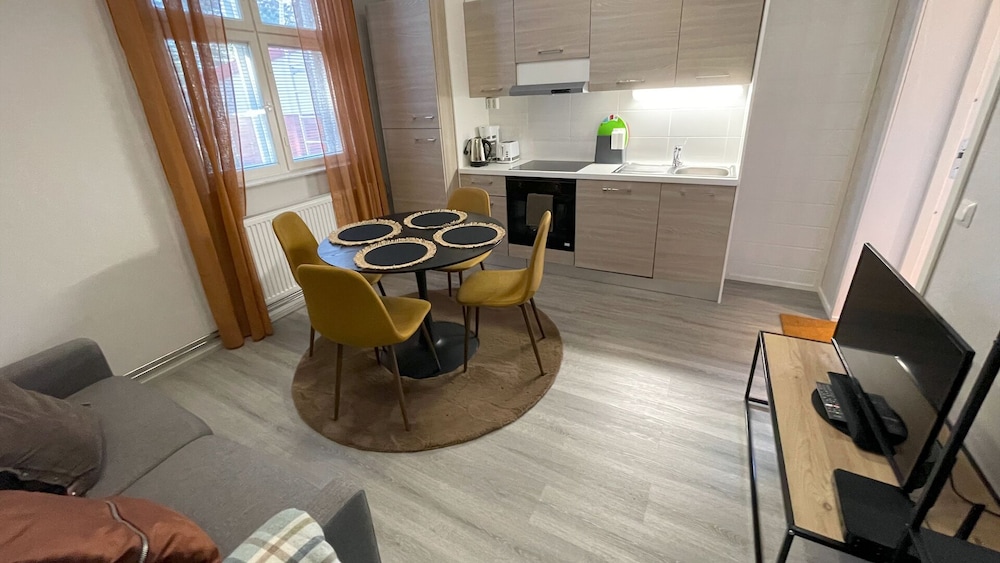 Family Apartment, 1 Bedroom, Non Smoking, Shared Bathroom photo 2