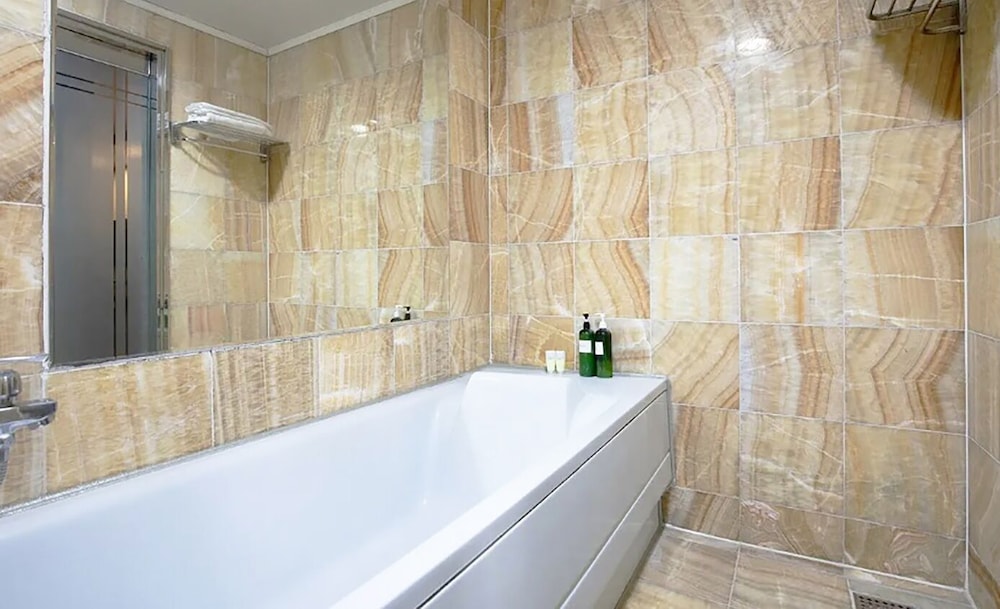 Premium Double Room - Photo 5