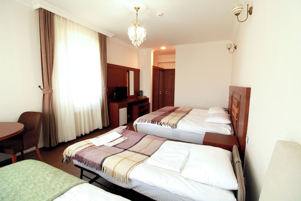 Standard Double Room, 1 King Bed photo 1