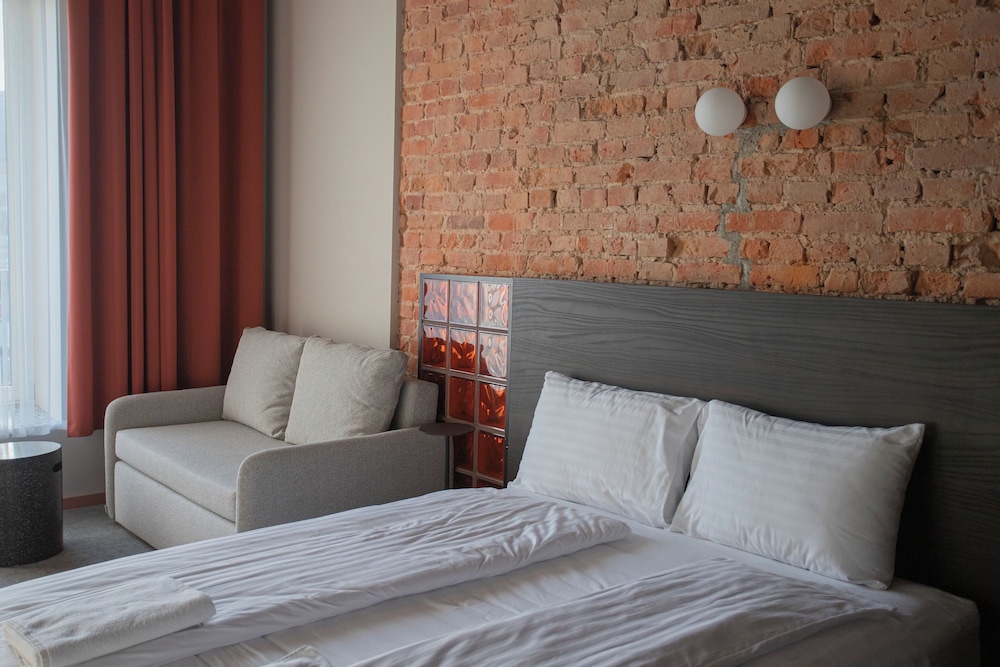 Design Room, City View - Photo 29