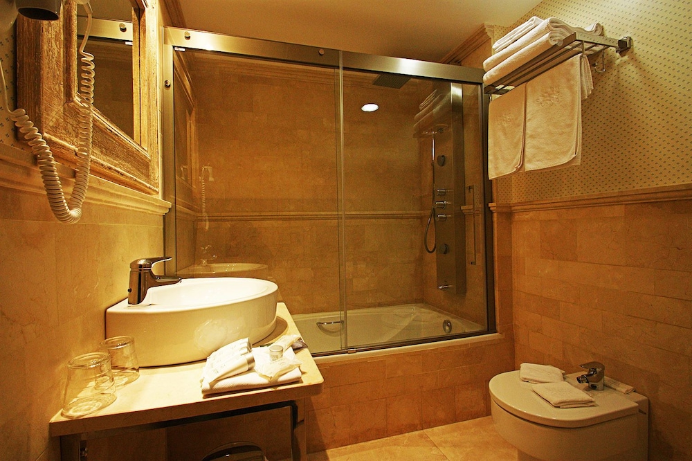 Standard Single Room photo 2