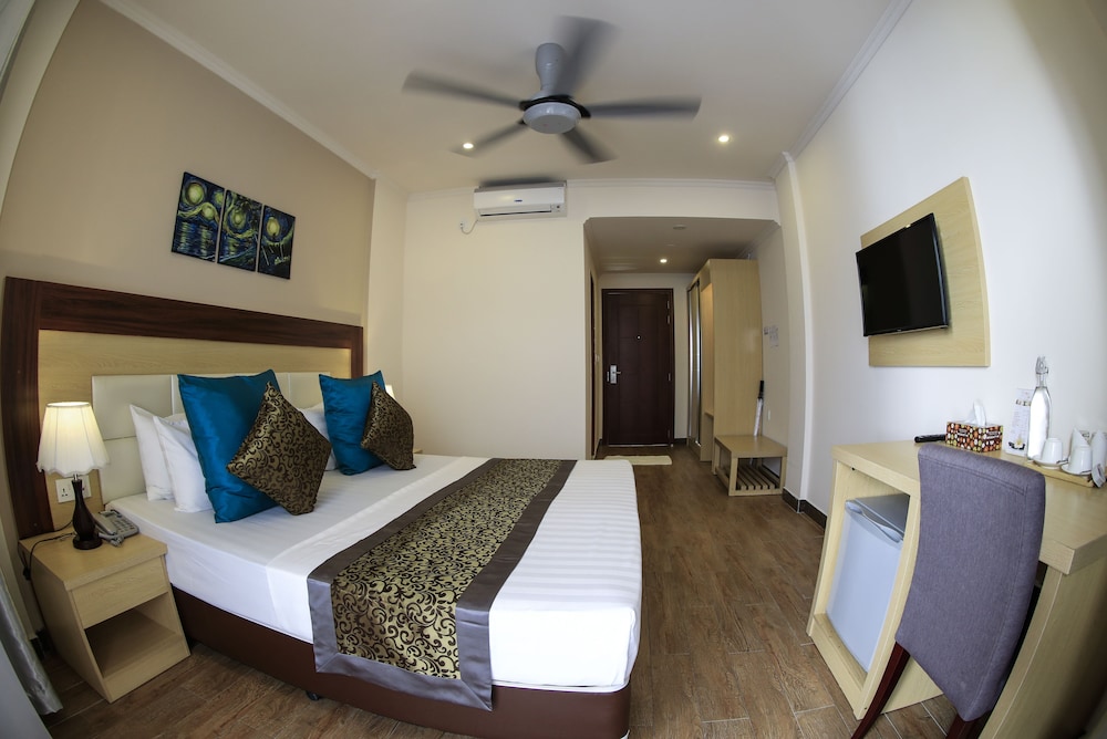 Deluxe Double or Twin Room with Pool View photo 1