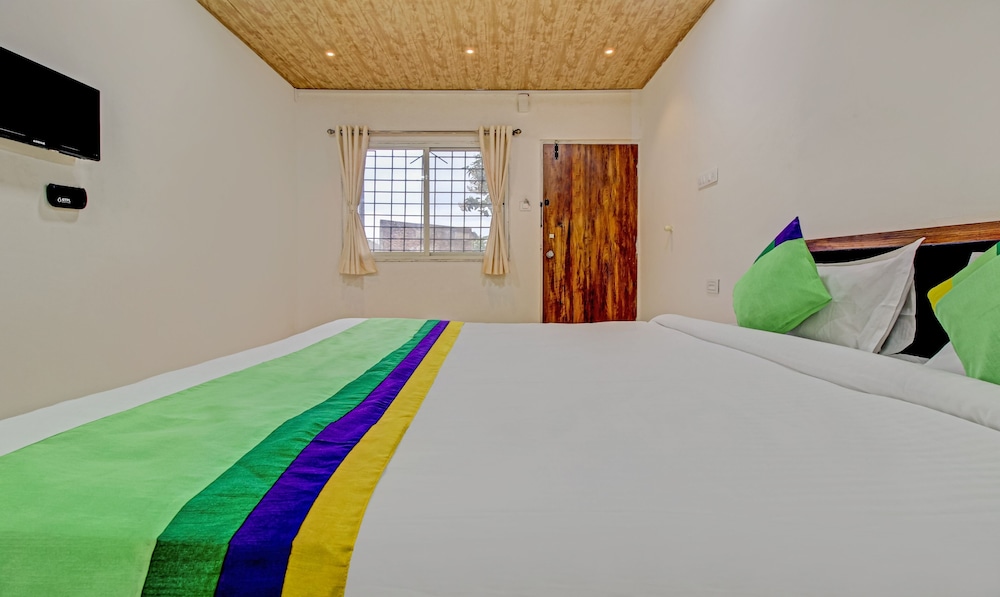 Deluxe Room - Photo 14
