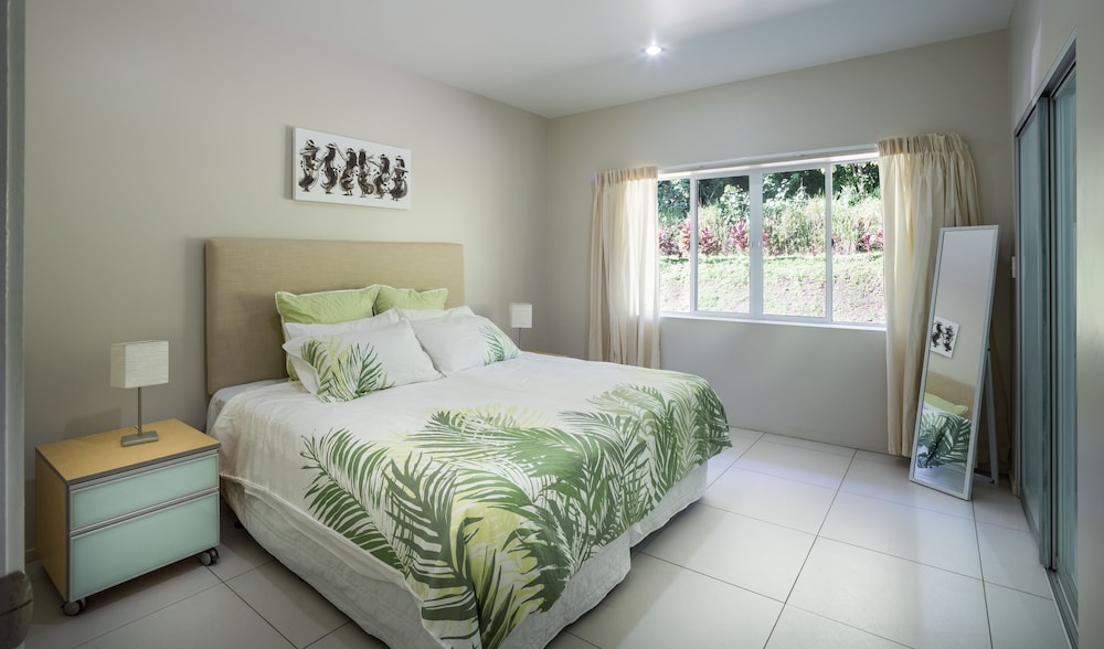 House, 3 Bedrooms, 2 Bathrooms photo 1