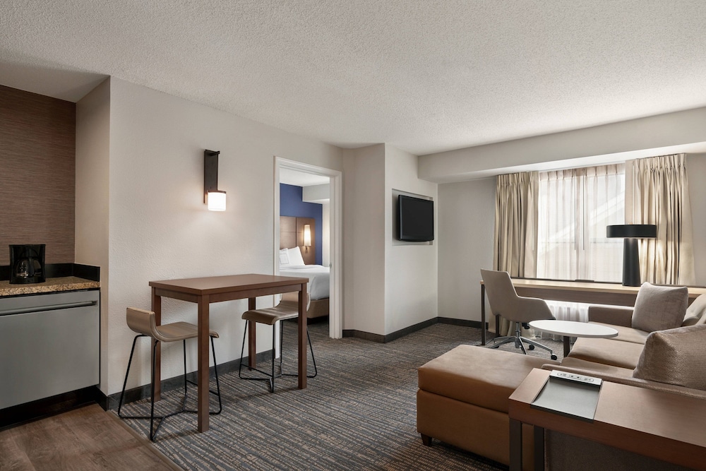 Suite, 1 Bedroom photo 1