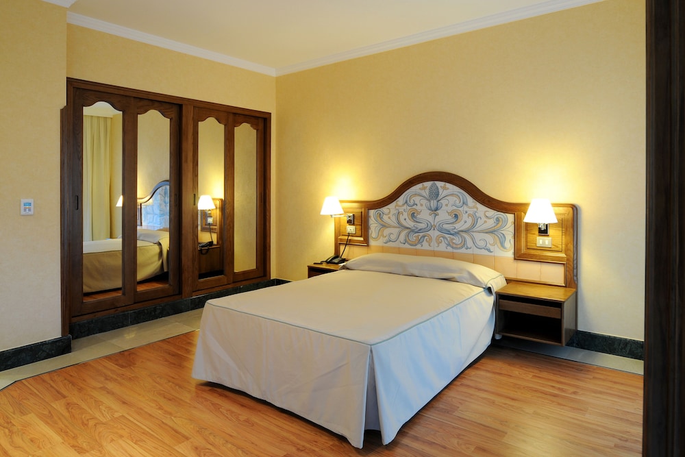 Standard Double Room Single Use, Non Smoking photo 3
