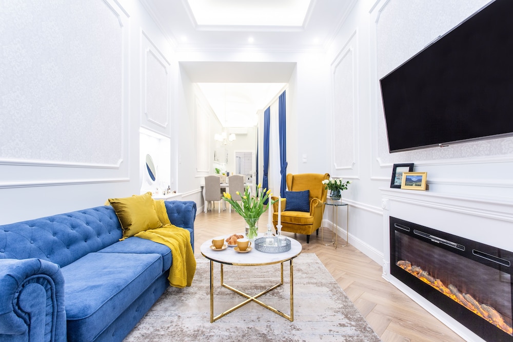 Royal Studio Suite - Photo 7