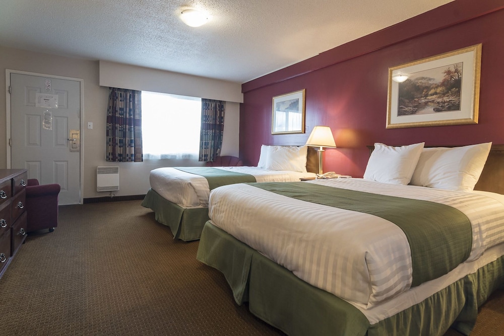Superior Room, 2 Queen Beds, Ground Floor