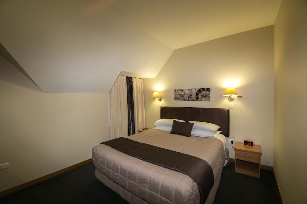 Superior Suite – Unit 17 photo 1