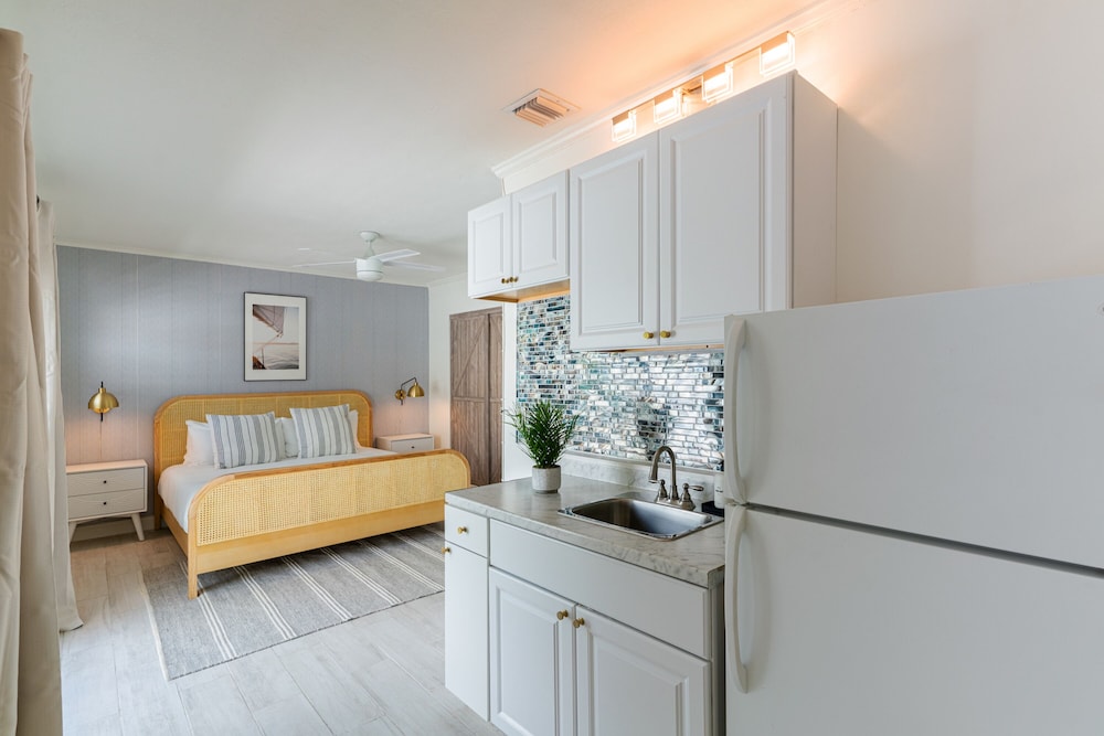 House (4 Bedrooms)